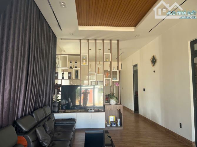Bán nhà 3PN Đức trọng dt 10x30m tc200m2 giá 3,7ty - 1