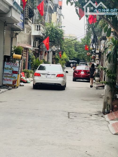 Bán gấp Nhà Ngọc Hồi  ô tô, phân lô ,lô góc dân trí cao giá 11.65 tỷ - 1