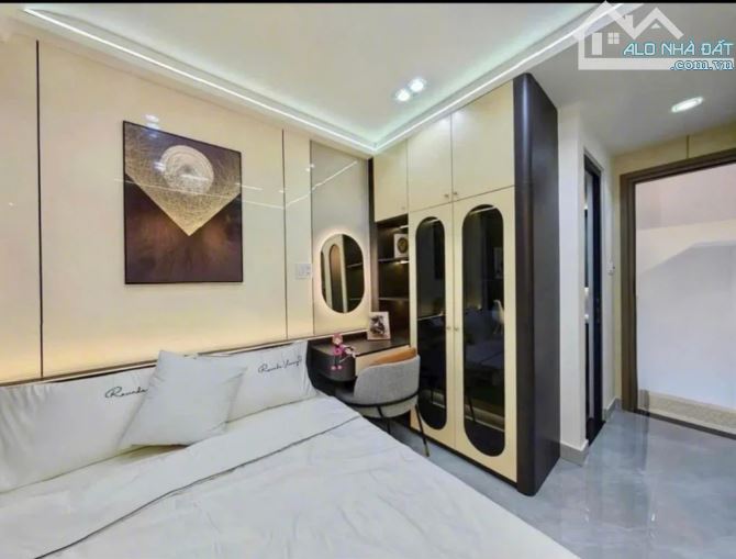 NHÀ QUẬN 3 - VỊ TRÍ ĐẸP, HẺM 4M THÔNG - 3PN, SỔ HỒNG RIÊNG - CHỈ 5.7 TỶ - 2