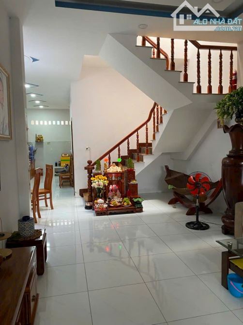NGAY CHỢ THẠNH XUÂN - CAO ĐẲNG ĐIỆN LỰC - 110M2 - 2 TẦNG - GIÁ 7,6 TỶ - 2