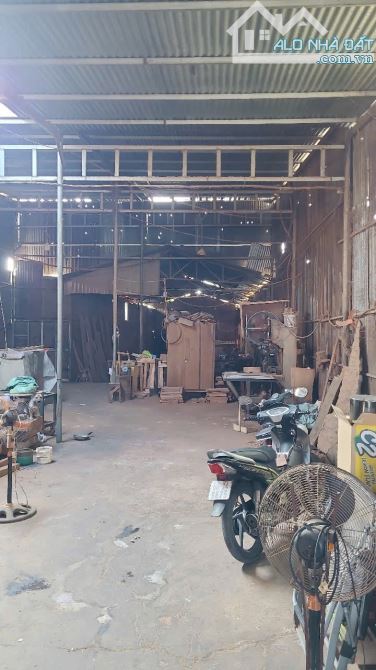 Cho thuê xưởng 700m2 mặt tiền đường  8m , gần đường số 13 khu công nghiệp AMATA  Long Bình - 2