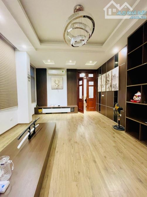 CỰC HIẾM 6T THANG MÁY LÔ GÓC PHỐ LẠC LONG QUÂN TÂY HỒ Ô TÔ TRÁNH KD DT 70M2 MT 4.5M 21 TỶ - 2