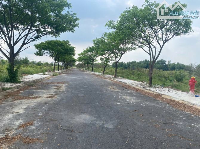 Lô B1 giá rẻ 690 triệu Làng Sen Việt Nam Long An - 3
