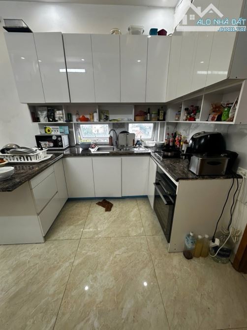 Bán nhà Nguyễn Khoái , ô tô đỗ cổng , ô chờ thang máy . dt 41m x 6T x 6,2 tỷ - 2