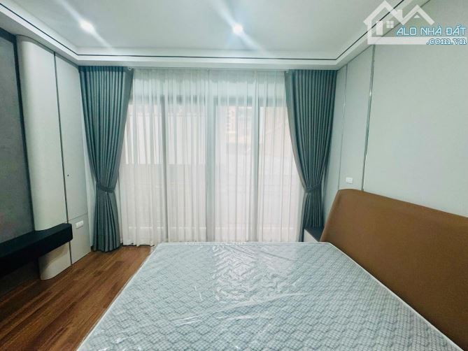 nhà đẹp phố trạm ,vị trí đắc địa, ngõ thông tứ tung 52m2 ,6tầng,có thang máy,full nội thất - 2