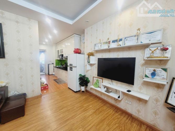 BÁN GẤP CHUNG CƯ KIM VĂN KIM LŨ , DT 74M2 , TẦNG 8 , MT 6M , GIÁ CHỈ HƠN 3 TỶ - 2