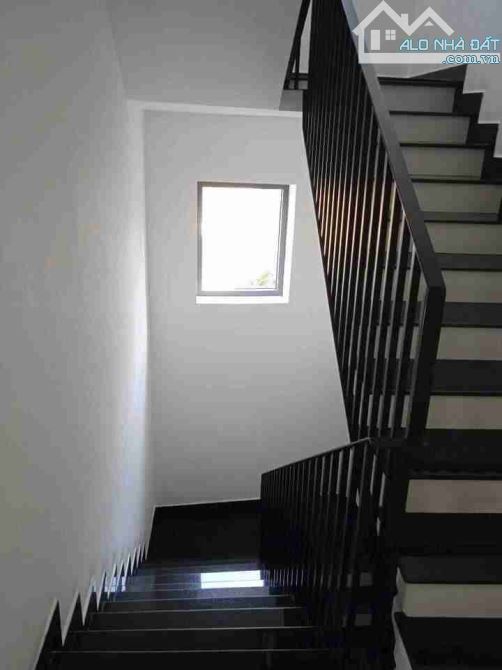 BÁN NHÀ ĐẸP 3 TẦNG KIỆT Ô TÔ TIỂU LA  TT HÒA CƯỜNG BẮC 3 PN CHỈ 4 TỶ X - 2
