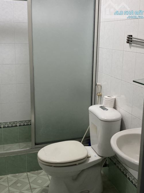 Nhà Cho Thuê 3 tầng trống suốt mặt tiền 6 m HOÀNG DIỆU - 2