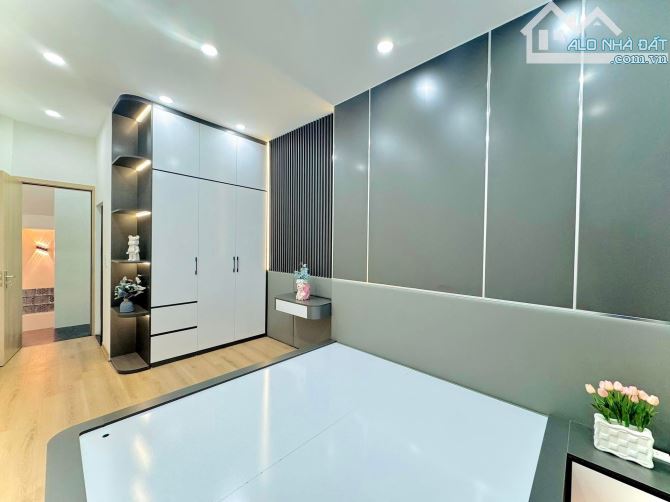 30m2 - 6 tầng - MT 3,2m  Hào Nam - Đống Đa - Sổ Đẹp  6 TẦNG THANG MÁY - FULL ĐỒ - 2
