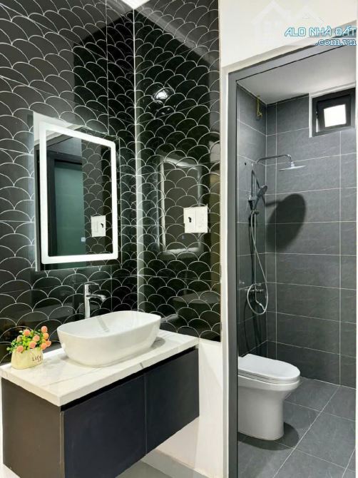 BÁN NHÀ 2 TẦNG 3 MẶT KIỆT NGUYỄN HUY TƯỞNG - FULL NỘI THẤT - GIÁ CHỈ 3,29 TỶ - 2