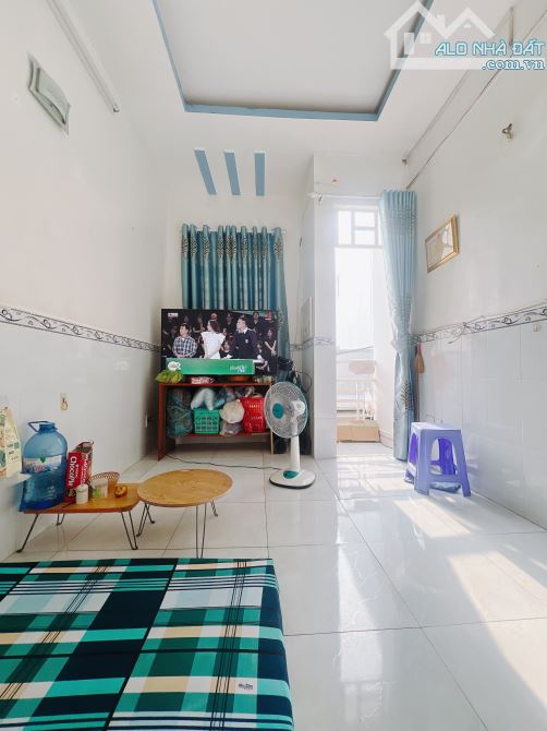 Chính chủ cần bán gấp nhà 3 tầng 4pn 3wc sổ hồng có sẵn - 2