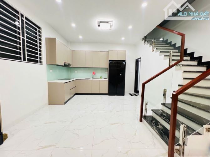 Bán nhà phố Trung Phụng, Xã Đàn, 40m2 , xây mới full nội thất, mặt tiền rộng, chào 7 tỷ 5 - 2