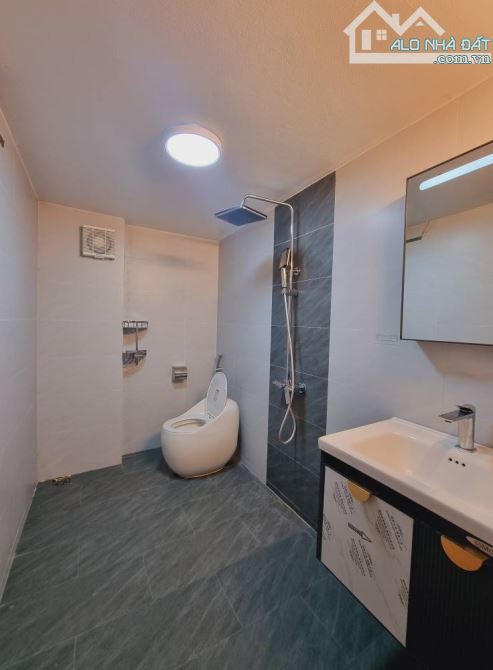 Chính chủ gửi bán CHDV Nguyên Xá - ĐHCN Hà Nội 90m2 7 tầng thang máy, 90m2 giá 22 tỷ. - 2