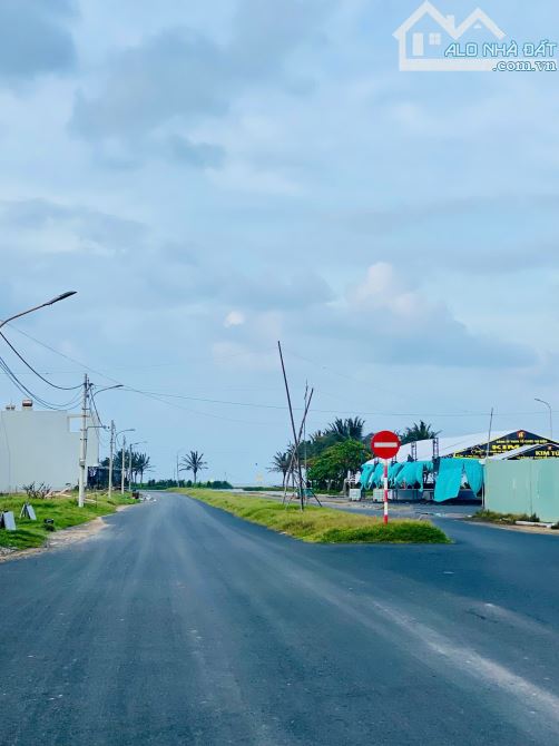🔥 𝐁𝐀́𝐍 𝐒𝐀̣̂𝐏 𝐇𝐀̂̀𝐌: Lô đất Trần Kiệt biển Đông Tác 𝐠𝐢𝐚́ 𝐜𝐡𝐢̉ 𝟑,𝟏 𝐓𝐘̉ - 2