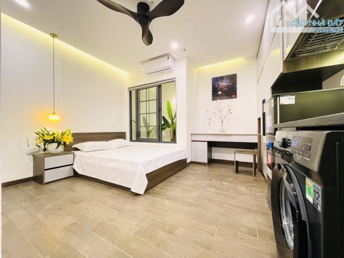 Cần bán CHDV CCMN  Dương Khuê , 80m2 , 7 tầng , thang máy , 16p  kk , 2 thoáng , MT rộng - 2