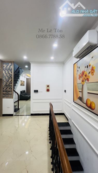 SIÊU PHẨM 5 TẦNG - PHỐ QUANG TRUNG- THANG MÁY NHẬP KHẨU - Ô TÔ VÀO NHÀ - DT 52m2 - 2
