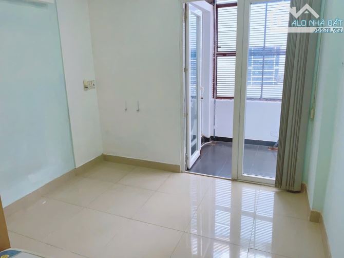 Vị Trí đẹp sát MT Cách Mạng tháng 8 Q10-30m2- Nhà đẹp -Giá nhỉnh 4 Ty‼️‼️ - 2