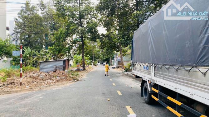 Bán đất Huy Hoàng nền góc TM.Lợi Quận 2 cũ gần khu Hành Chính (142m2) 215 tr/m2 - 3