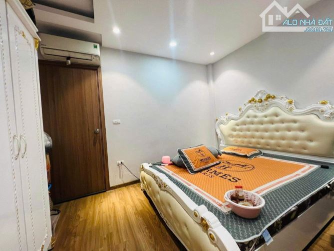 -- SIÊU PHẨM NHÀ ĐẸP - NGAY VỊ TRÍ ĐẮC ĐỊA - DIỆN TÍCH RỘNG, THIẾT KẾ NHƯ KHÁCH SẠN 5 SAO - 3