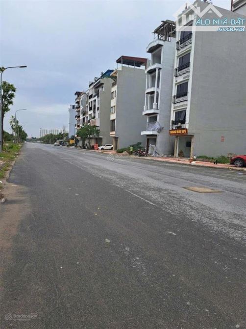 Bán 110m đất nền TĐC Ngọc Thụy, Long Biên, Hà Nội, Lô góc 2 mặt phố, view công viên 35 tỷ - 3