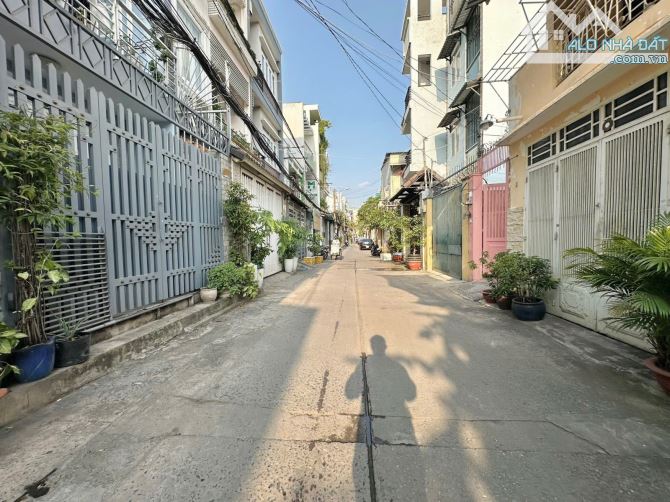 CHỈ 108TR/M2 ! NGON NHẤT BÙI ĐÌNH TUÝ Q.BT - 249M2 ( 7,3X34M ) SỔ VUÔNG - 2 MẶT HẺM Ô TÔ - 3