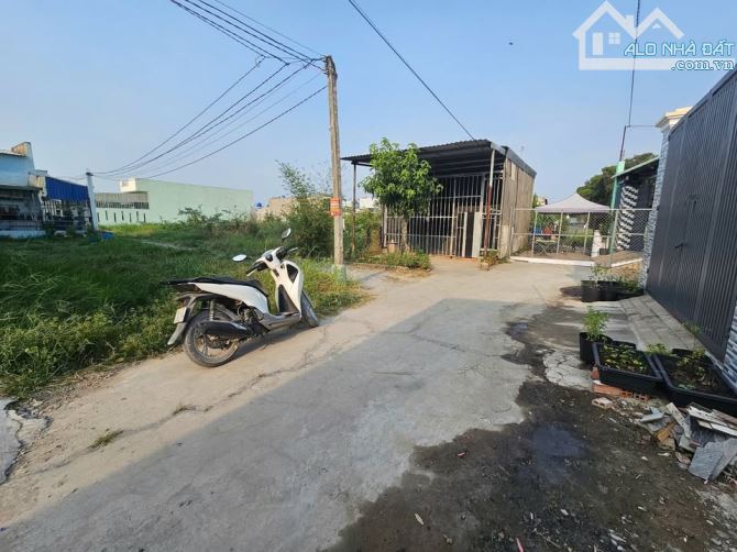 BÁN LÔ ĐẤT 100M2-GIÁ 1 TỶ - BÌNH TIỀN 1 - ĐỨC HÒA HẠ - LONG AN - 3