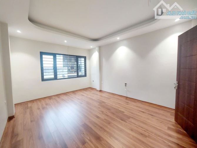 BÁN NHÀ 5 TẦNG LÔ GÓC 45m 8,x tỷ GẦN TIME CTY HAI BÀ TRƯNG - 3