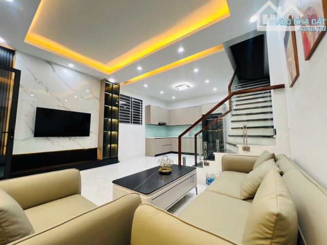Bán nhà phố Trung Phụng, Xã Đàn, 40m2 , xây mới full nội thất, mặt tiền rộng, chào 7 tỷ 5 - 3