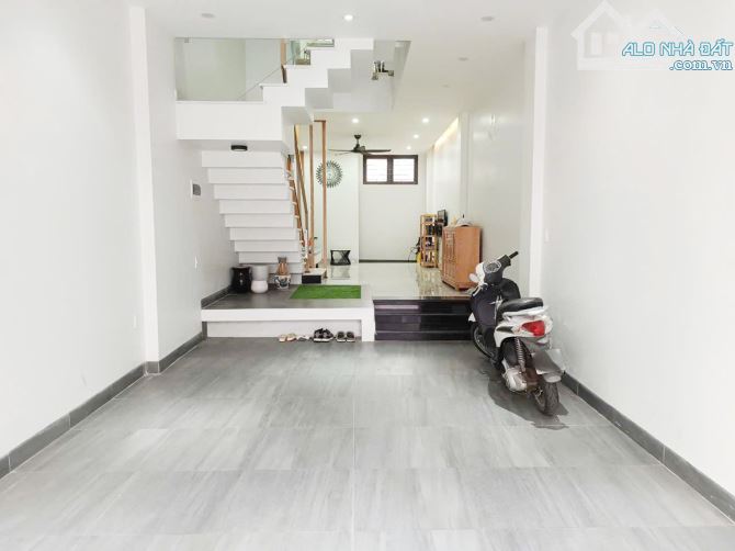 Bán nhà gốc dân Lê Hồng Phong gần sân bay Cát Bi. DT 60m2 x 4.5T - 4