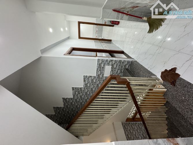 BIỆT THỰ TRIỆU ĐÔ VIP MẶT SÔNG- HOÀ XUÂN-DT 300m2 VIEW SÔNG XỊN XÒ- CÓ THANG MÁY 4 TẦNG - 4