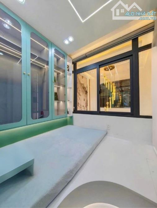 NHÀ QUẬN 3 - VỊ TRÍ ĐẸP, HẺM 4M THÔNG - 3PN, SỔ HỒNG RIÊNG - CHỈ 5.7 TỶ - 4