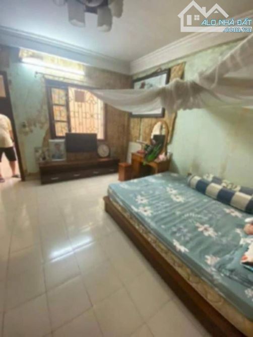 BÁN NHÀ QUẬN THANH XUÂN , Ô TÔ TRÁNH ĐỖ , TẶNG GIẤY PHÉP XD 6 TẦNG ,115M , GẦN 185TR/M - 4