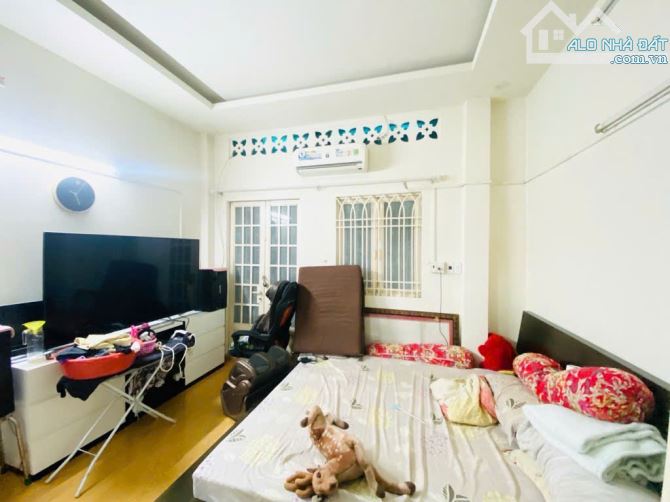 KHU VIP HOÀNG HOA THÁM - DT (3.8Mx11.5M) 2 TẦNG BTCT - HẺM RỘNG THÔNG THOÁNG - SỔ ĐẸP - 4