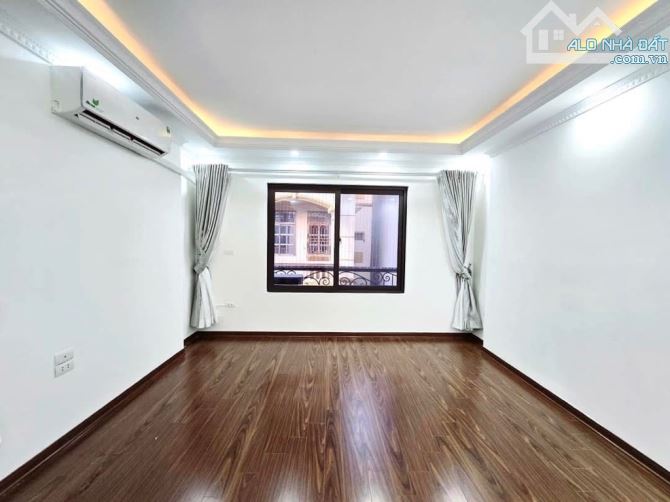 BÁN NHÀ CẦU GIẤY – NHÀ ĐẸP - FULL NỘI THẤT -  VỊ TRÍ ĐỈNH - GIÁ 7.6 TỶ - 2