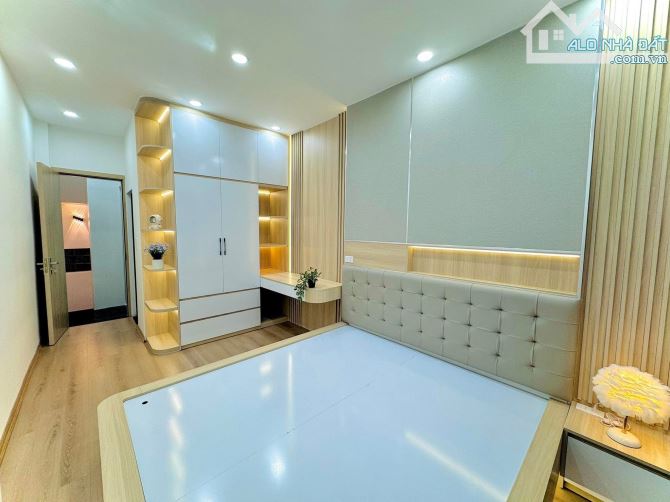 30m2 - 6 tầng - MT 3,2m  Hào Nam - Đống Đa - Sổ Đẹp  6 TẦNG THANG MÁY - FULL ĐỒ - 4