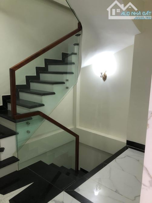 CỰC HIẾM!! BÁN NHÀ HUỲNH THÚC KHÁNG 50M2 -4 TẦNG - MẶT TIỀN 4M  25.3 TỶ PHÂN LÔ Ô TÔ TRÁNH - 4