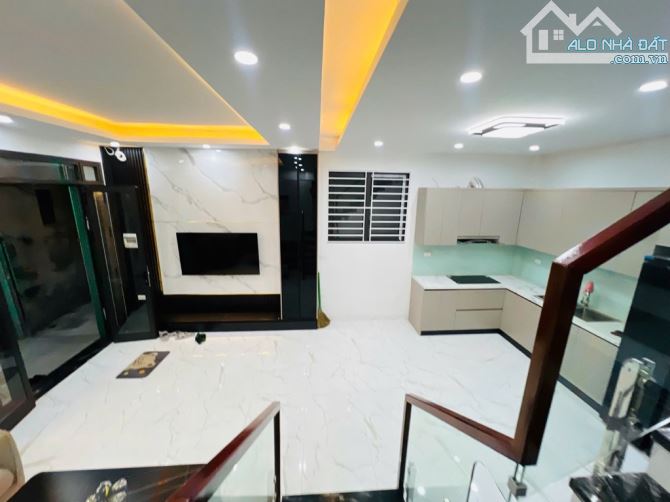 Bán nhà phố Trung Phụng, Xã Đàn, 40m2 , xây mới full nội thất, mặt tiền rộng, chào 7 tỷ 5 - 4