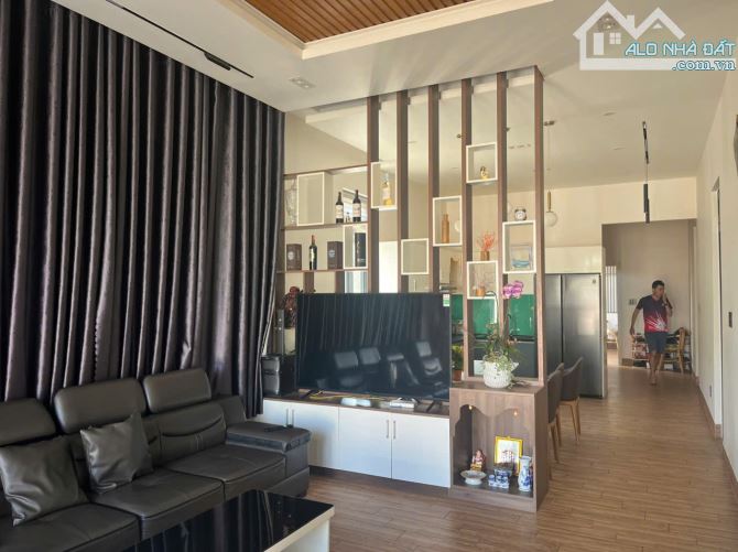 Bán nhà 3PN Đức trọng dt 10x30m tc200m2 giá 3,7ty - 4