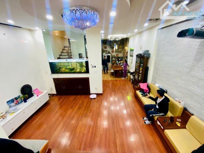 SIÊU PHẨM GIÁ ĐẦU TƯ,  VIEW HỒ,  ĐỘI CẤN,BA ĐÌNH, VỈA HÈ KINH DOANH,6 TẦNG,MT5M, 299TR/M2 - 4