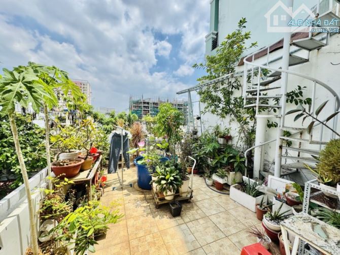 MẶT TIỀN ĐƯỜNG P4 QUẬN 8 - NGAY PARC MALL - 4,3X14M - 4 TẦNG - 8.8 TỶ - 5