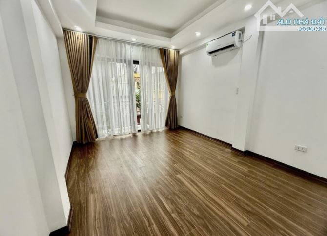 Bán nhà Khương Trung - Thanh Xuân - Gần phố - Ô tô - Ngõ thông kd - 5T - 10.5 tỷ - 5