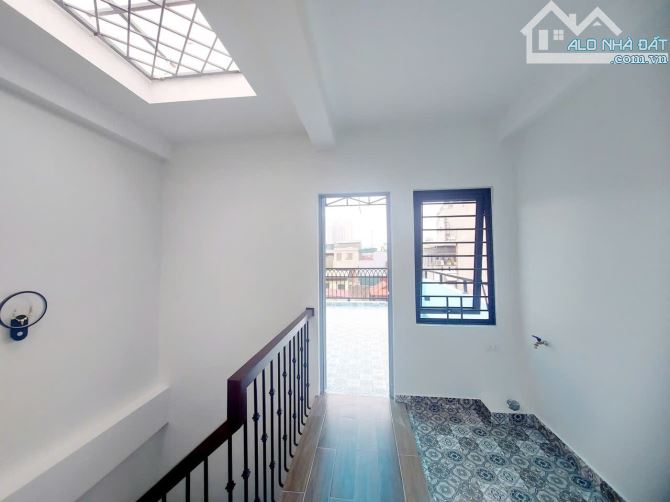 BÁN NHÀ 5 TẦNG LÔ GÓC 45m 8,x tỷ GẦN TIME CTY HAI BÀ TRƯNG - 5