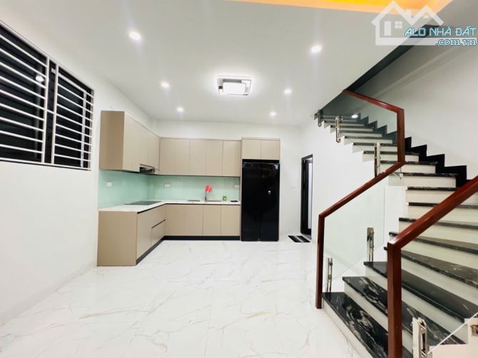 Bán nhà phố Trung Phụng, Xã Đàn, 40m2 , xây mới full nội thất, mặt tiền rộng, chào 7 tỷ 5 - 5