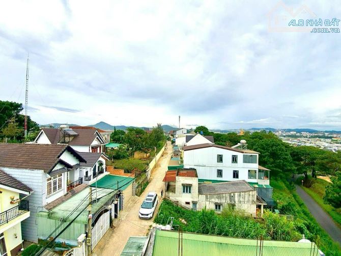 127M2 FULL XD VIEW ĐẸP VĨNH VIỄN - ĐƯỜNG NHỰA 5 MET - VỊ THẾ ĐỒI CAO , GẦN TRUNG TÂM - 5