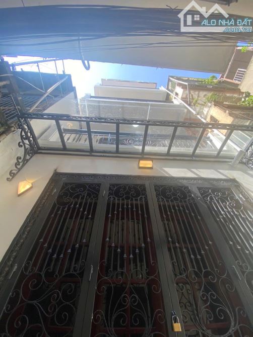 Bán nhà đẹp ngã 4 Hào Nam 40m2 x 4 tầng chỉ 6.88 Tỷ, giá rẻ nhất khu vực, ngõ - 6