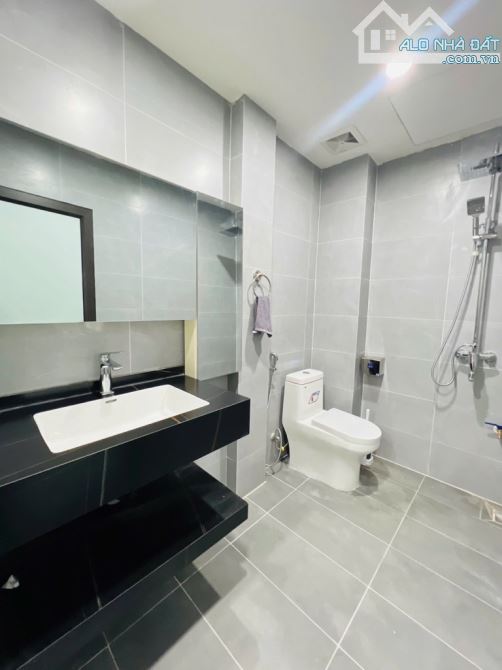 Bán nhà phố Trung Phụng, Xã Đàn, 40m2 , xây mới full nội thất, mặt tiền rộng, chào 7 tỷ 5 - 7