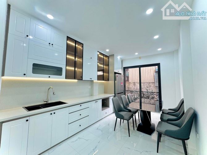30m2 - 6 tầng - MT 3,2m  Hào Nam - Đống Đa - Sổ Đẹp  6 TẦNG THANG MÁY - FULL ĐỒ - 9