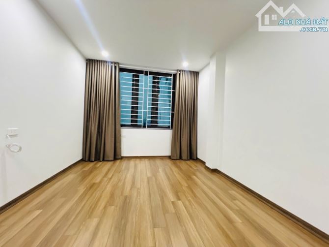Bán nhà phố Trung Phụng, Xã Đàn, 40m2 , xây mới full nội thất, mặt tiền rộng, chào 7 tỷ 5 - 9