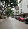 Phân lô Chùa Láng, Đống Đa, đường rộng 8m, ô tô tránh, DT 80m2 giá chỉ 18.5 tỷ