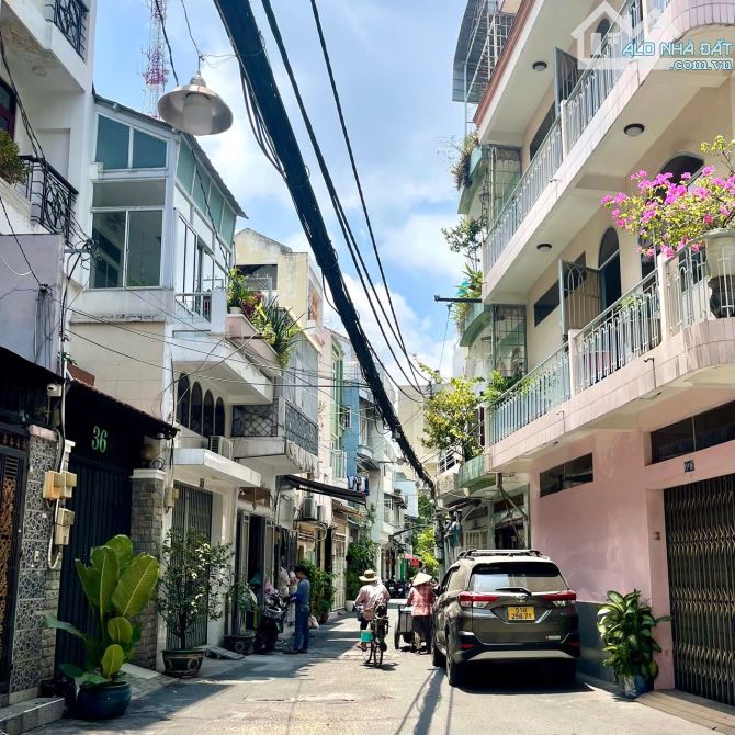 NHÀ ĐẸP 5 TẦNG Đ.TRẦN ĐÌNH XU Q1 - HẺM 4M THÔNG - CHỈ 8.2 TỶ - VỊ TRÍ SIÊU VIP CỦA QUẬN 1. - 8